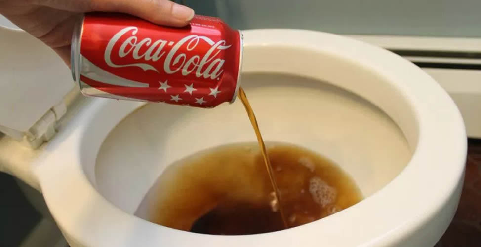 Como Desentupir Vaso Sanitário - coca Cola quente