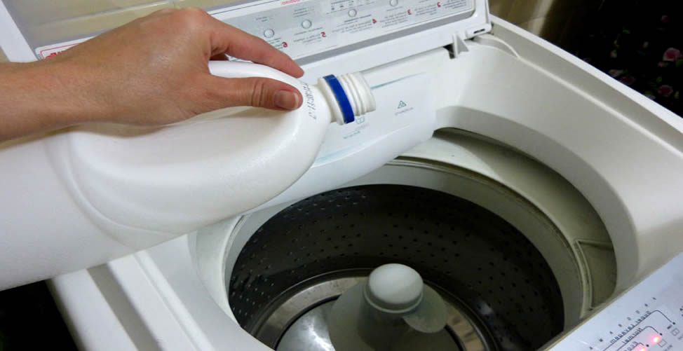 Como Tirar o mau Cheiro da Máquina de Lavar - Água Sanitária